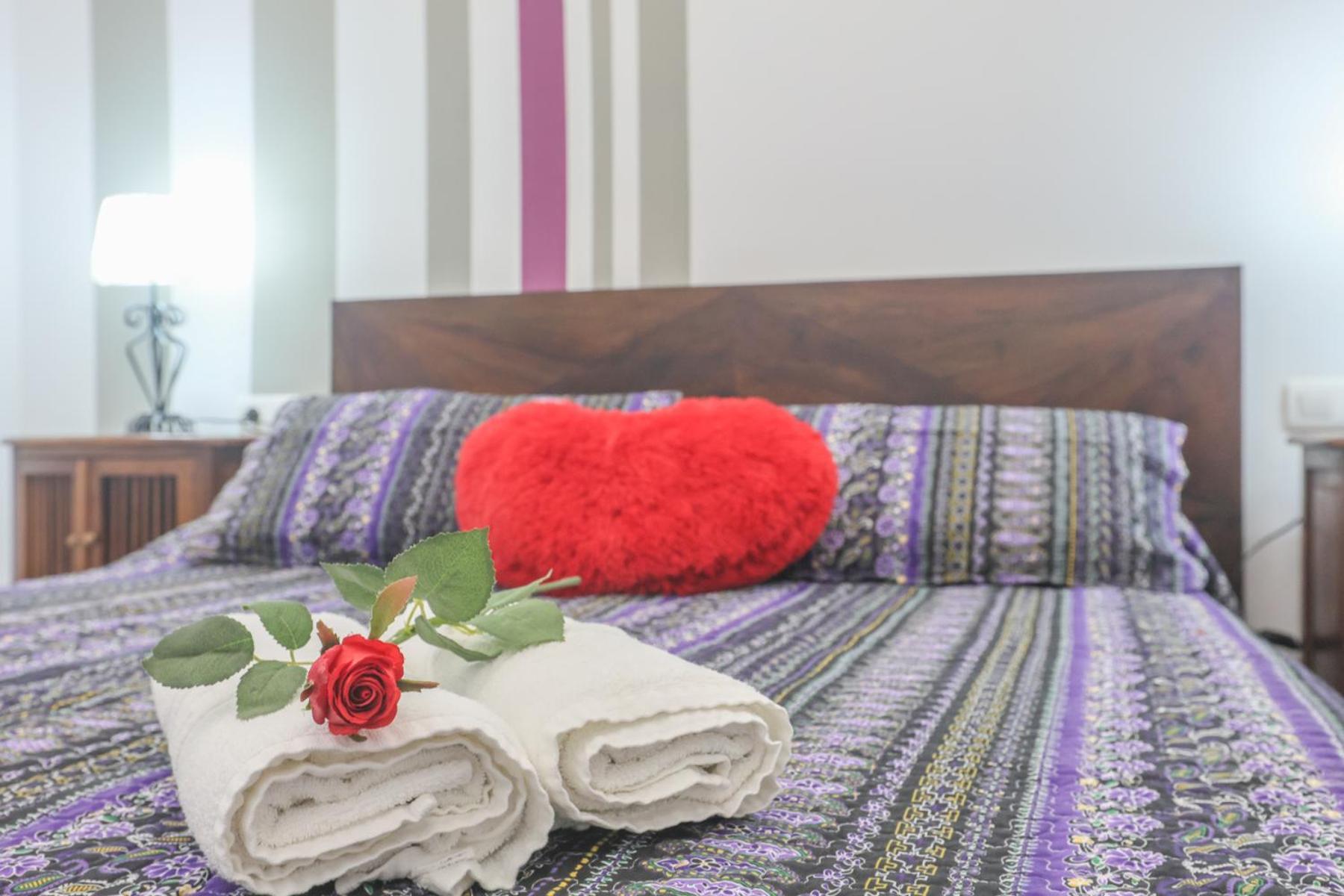 Galindo Center Premium Suites, Free Parking Sevilha Exterior foto